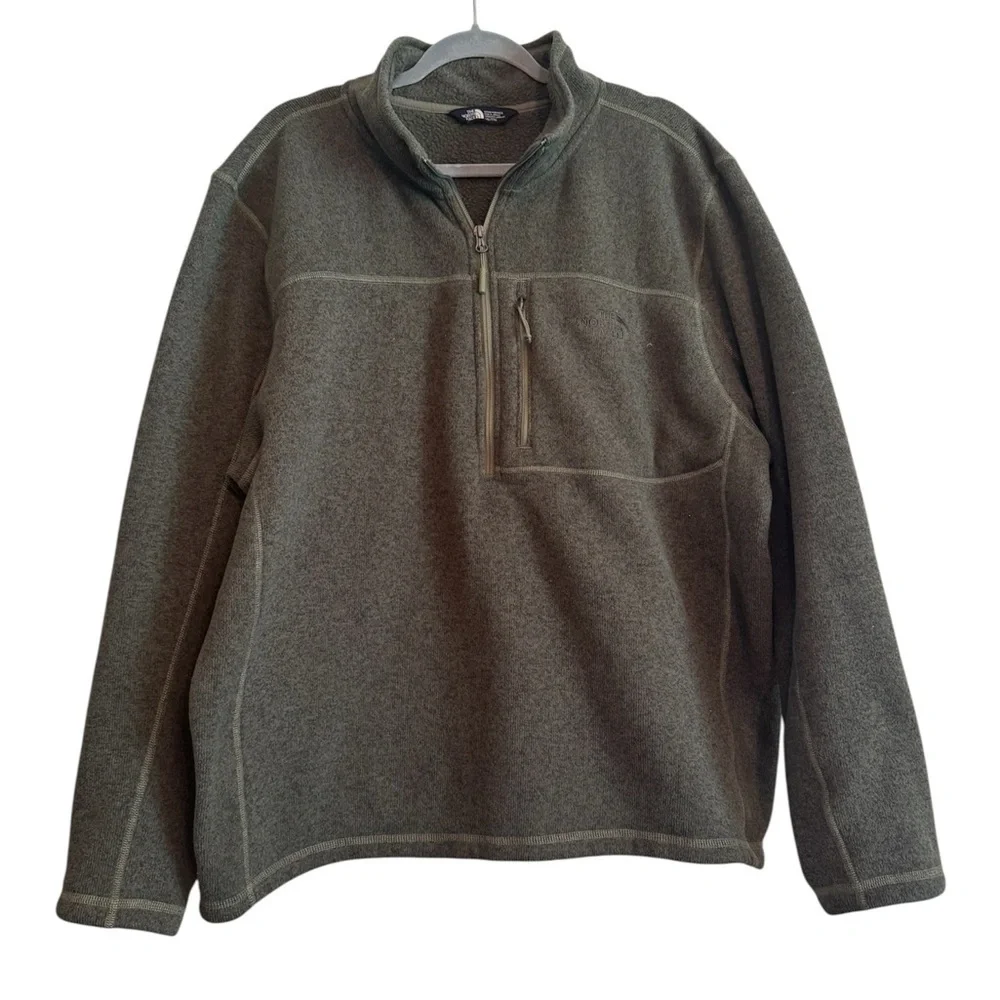 The North Face Green Men's 1/4 Zip Fleece Pullover Sweatshirt